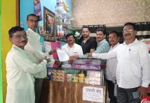 अवाजवी विद्युत देयके रद्द करा… शेतकर्यांचे आम कृष्णा गजबे यांना निवेदन