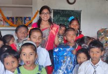 दि जोश फाउंडेशन चॅरिटेबल ट्रस्ट तर्फे स्कूल बॅग्स व चादर,स्वेटर्स चे वाटप
