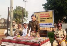 रस्ता वाहतूक करताना शीट बेल्ट आणि हेल्मेट वापरा सहाय्यक मोटार वाहन निरीक्षक पवन येवले यांचे आवाहन