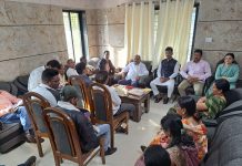 गडचिरोली शहरातील बुथ रचना व शक्ती केंद्र मजबुत करा* जिल्हा महामंत्री प्रमोद पिपरे यांचे आवाहन गडचिरोलीत भाजप शहर कार्यकारिणीची महत्वाची बैठक