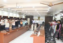 जिल्हाधिकारी कार्यालयात संविधान दिन साजरा