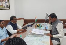 गडचिरोली-वडसा रेल्वेचे संपूर्ण अधिग्रहण येत्या ३ महिन्यात पूर्ण होणार आमदार डॉ. देवरावजी होळी यांची केंद्रीय रेल्वे राज्यमंत्री नामदार रावसाहेब दानवे यांच्याशी चर्चा