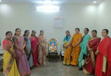 Women should accept the work of Krantijyoti Savitribai Phule asserted by former city president Yogita Pipre.
