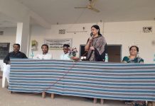 Former Mayor Yogita Pipre asserted that students should promote their talent through painting