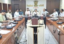 A detailed discussion on the issue of forest rights with the District Collector of Gadchiroli by the Fact Funding Committee in Delhi