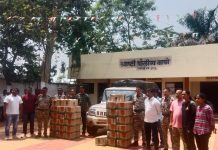आष्टी पोलीसांनी केला चारचाकी वाहनासह 11,22,000/- रुपयाचा माल जप्त