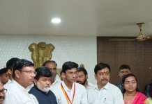रमन रोशन मसराम यांचा उद्योग मंत्री .उदयजी सामंत,यांच्या हस्ते जिलाधिकारी कार्यालयात केला सत्कार