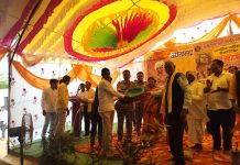 जागतिक आदिवासी दिनाचे औचित्य साधत गडचिरोली पोलीस दलाकडुन जिल्हाभरात विविध कार्यक्रमाचे आयोजन