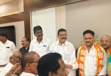 शिवसेना उद्धव बाळासाहेब ठाकरे पक्षाची आढावा बैठक संपन्न