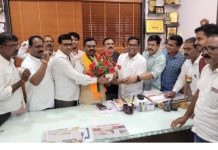 अखेर भाजपाचा तिढा सुटला विद्यमान आमदार डॉं होळी ना डावलुन डॉं मिलींद नरोटे यांना दिली ऊमेदवारी