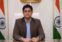 आपसी समन्वयातून विकास कामे मार्गी लावा – जिल्हाधिकारी अविश्यांत पंडा