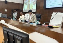 लॉयड्सच्या वाढीव प्रकल्पाला नागरिकांचा एकमताने होकार जनसुनावणीत कौतुकासह विकासाची अपेक्षा; ३० गावांतील सरपंच, पदाधिकारी, नागरिक, लोकप्रतिनिधीची उपस्थिती
