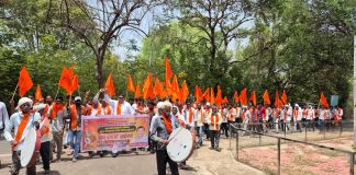 ‘डफरे बजाओ’ आंदोलनातून अभियंता सुरेश साखरवाडे यांच्या हकालपट्टीची मागणी; अरविंदभाऊ कात्रटवार आक्रमक निकृष्ट पुल बांधकाम, बोगस कामे व भ्रष्टाचाराच्या आरोपांवरून शासनाला धारेवर